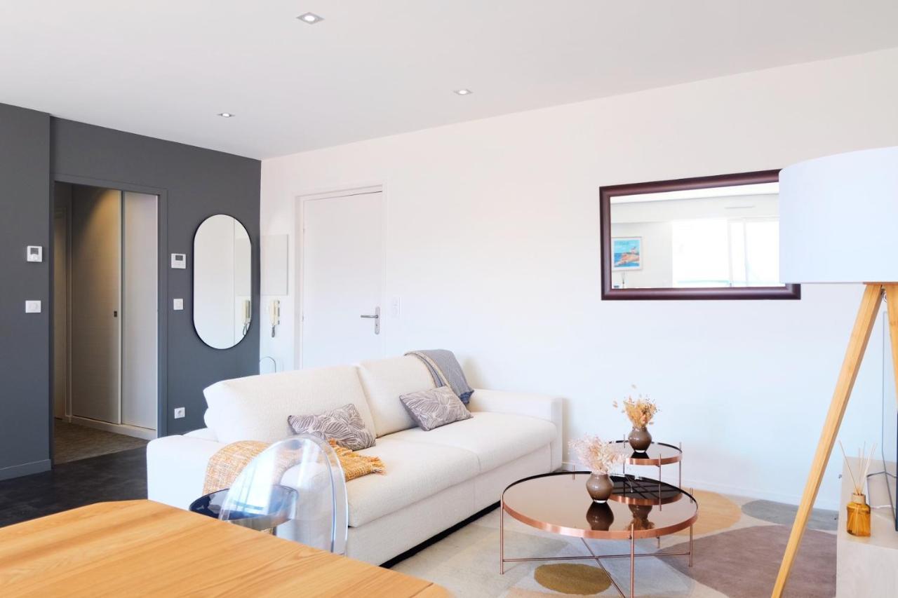 Magnifique Appartement, En Hyper Centre, Avec Terrasse Et Place De Parking Biarritz Exterior photo