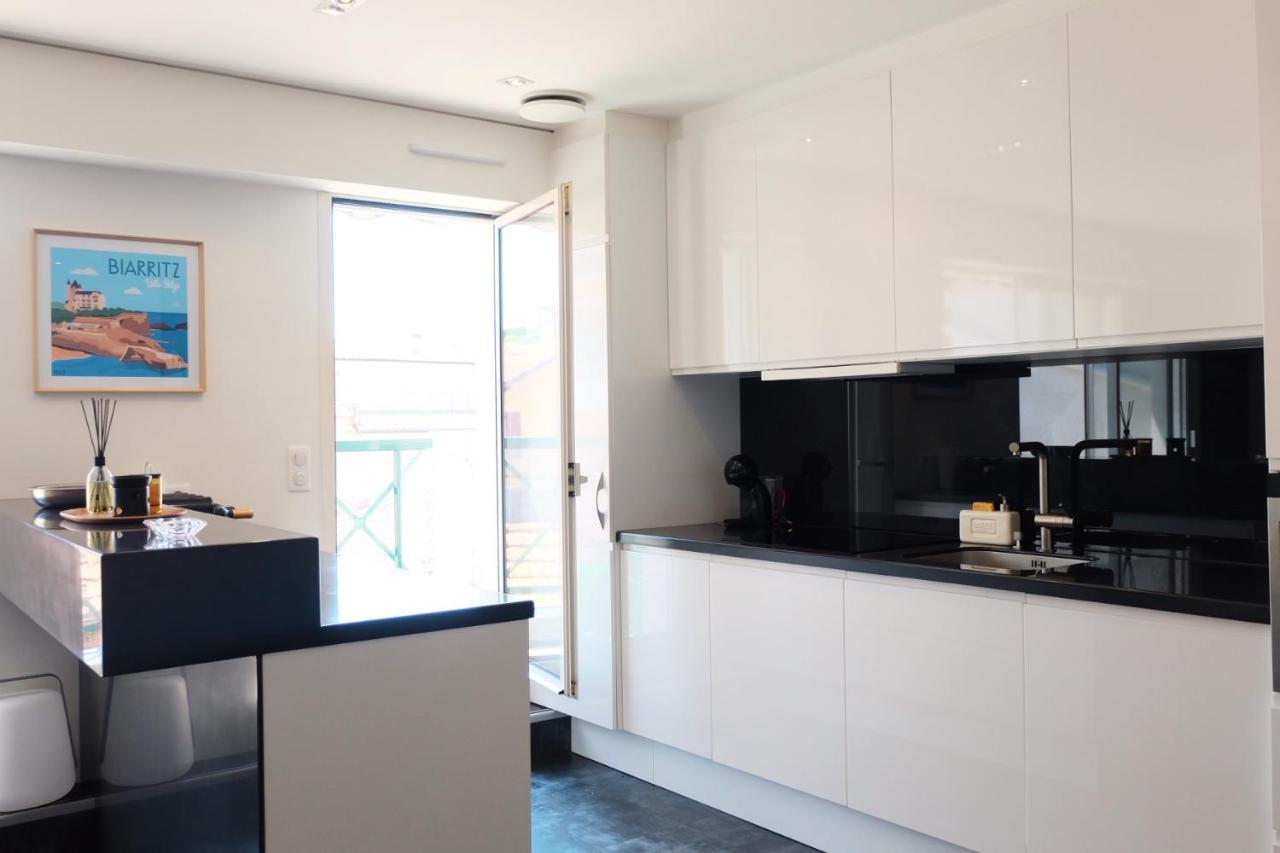 Magnifique Appartement, En Hyper Centre, Avec Terrasse Et Place De Parking Biarritz Exterior photo